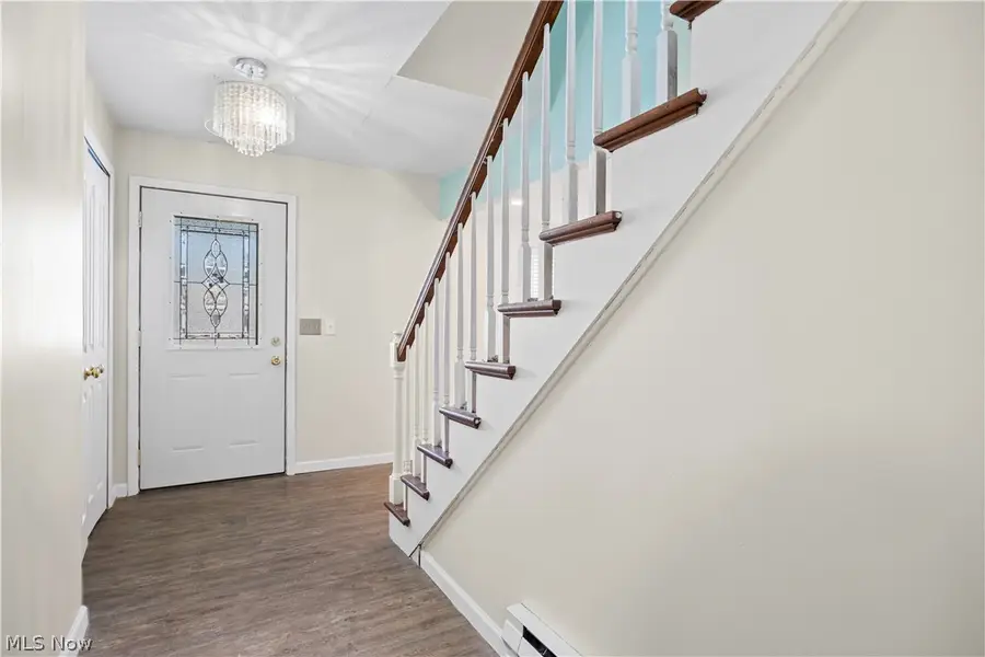 367 Crestview Drive, Elyria, OH 44035 - #3