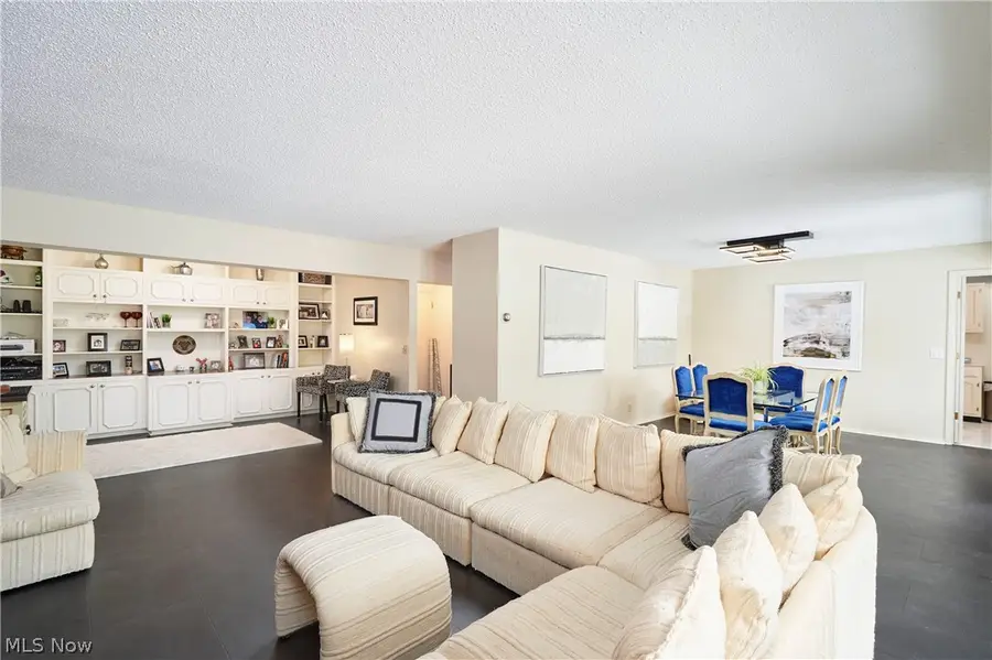 1006 Bunker Drive #203, Fairlawn, OH 44333 - #2