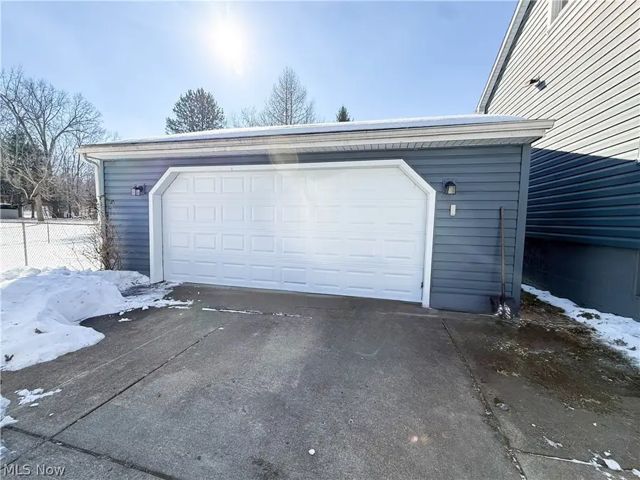 1039 Laverne Avenue, Boardman, OH 44511 - #2