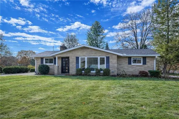 5650 Comanche Nw Street, North Canton, OH 44720