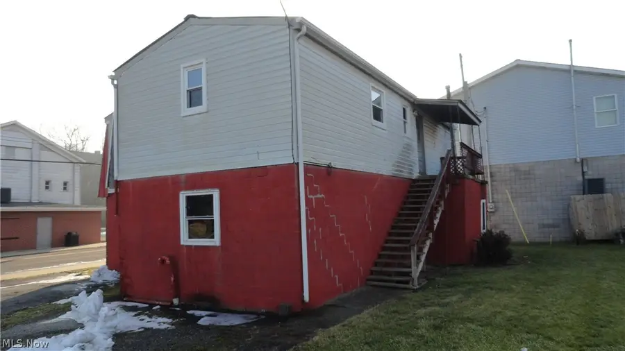 209 N Chester Street, New Cumberland, WV 26047 - #3