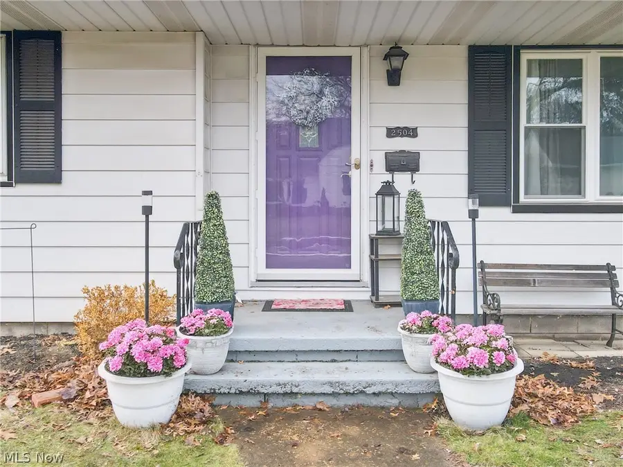 2504 17th Street, Cuyahoga Falls, OH 44223 - #2