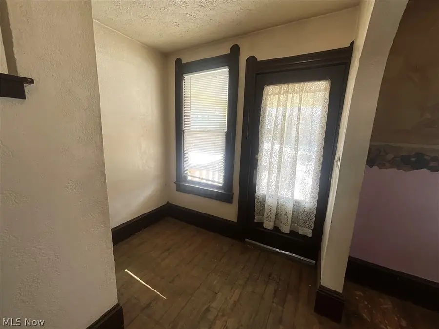 1218 W 9th Street, Lorain, OH 44052 - #2