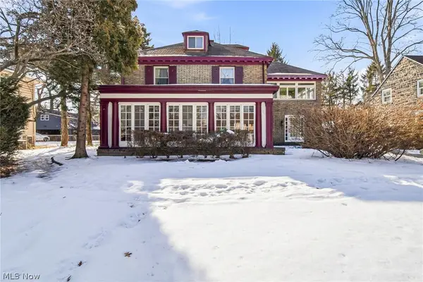 10111 Edgewater Drive, Cleveland, OH 44102