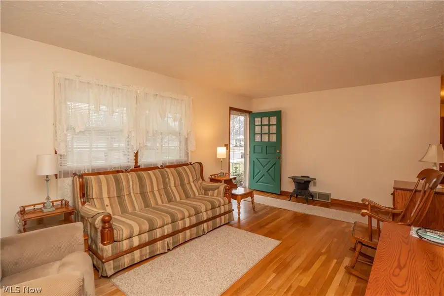 330 34th Sw Street, Canton, OH 44706 - #3