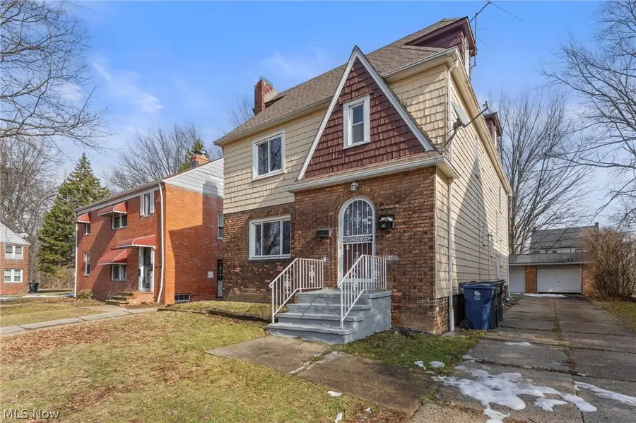 876 Eloise Drive, Cleveland, OH 44112 - #2