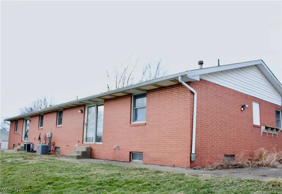 5620 Nave Sw Street, Canton, OH 44706 - #3