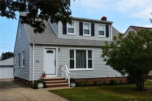 32113 Dickerson Road, Willowick, OH 44095