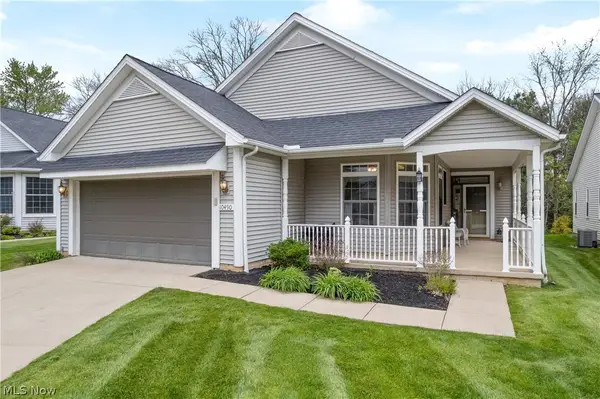10490 W Ravine View Court, North Royalton, OH 44133