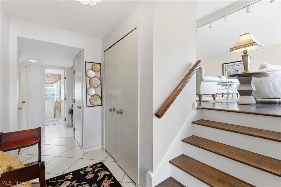 1884 Brainard Road, Lyndhurst, OH 44124 - #3