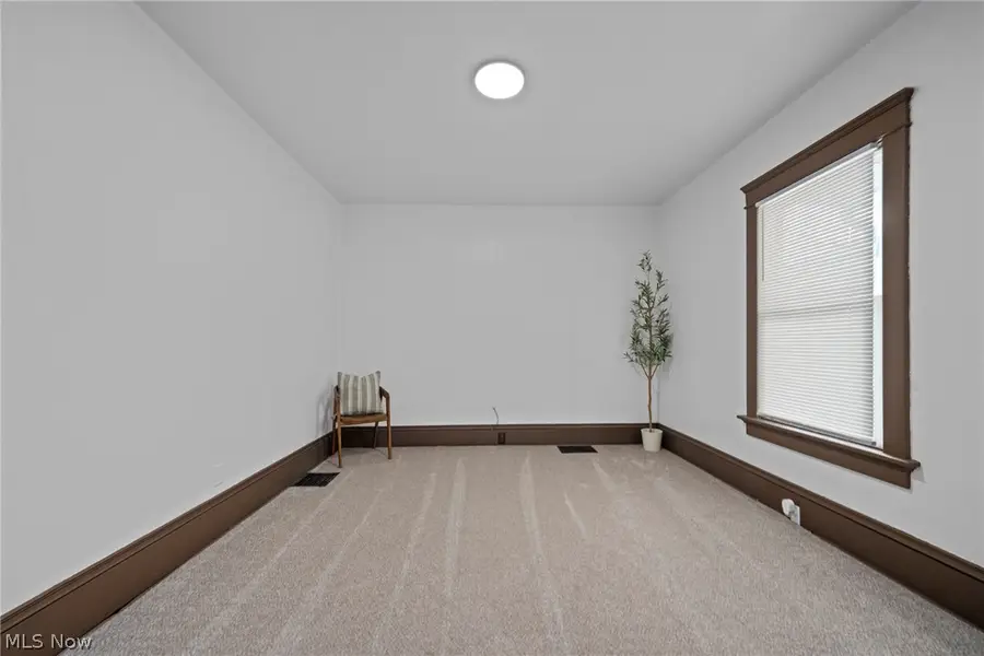 1122 Hoover Nw Place, Canton, OH 44703 - #2