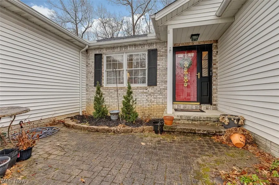 4623 Queen Anne Avenue, Lorain, OH 44052 - #2