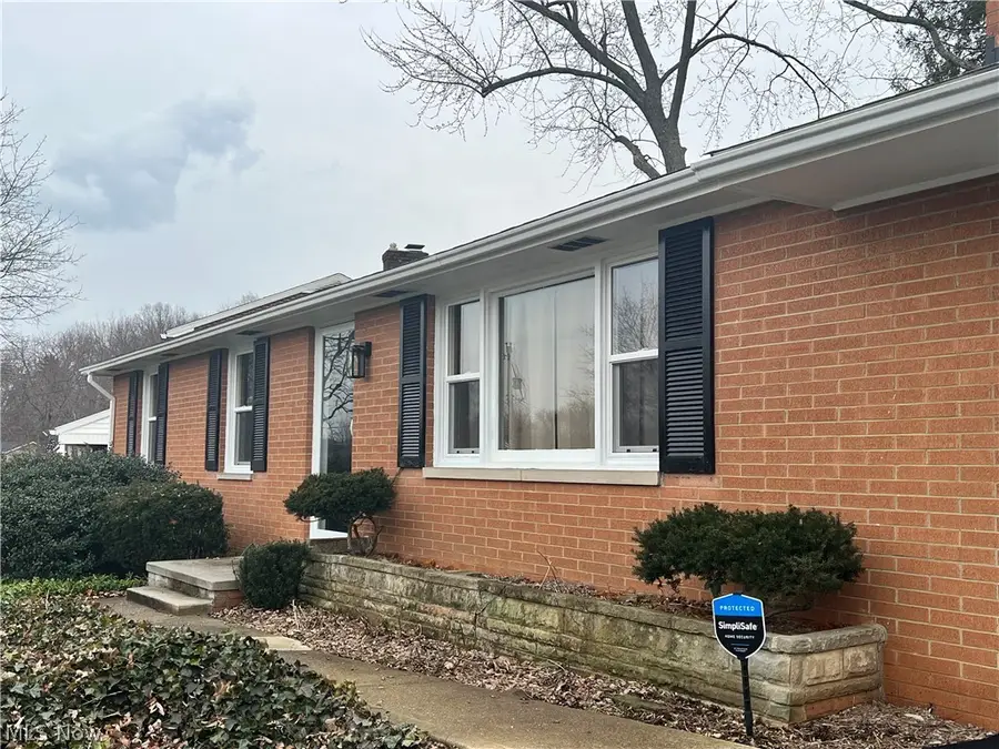 1084 Marion Nw Avenue, Massillon, OH 44646 - #3