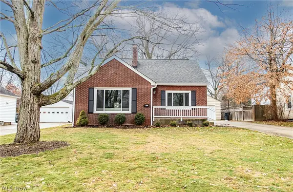 388 Crestwood Avenue, Wadsworth, OH 44281