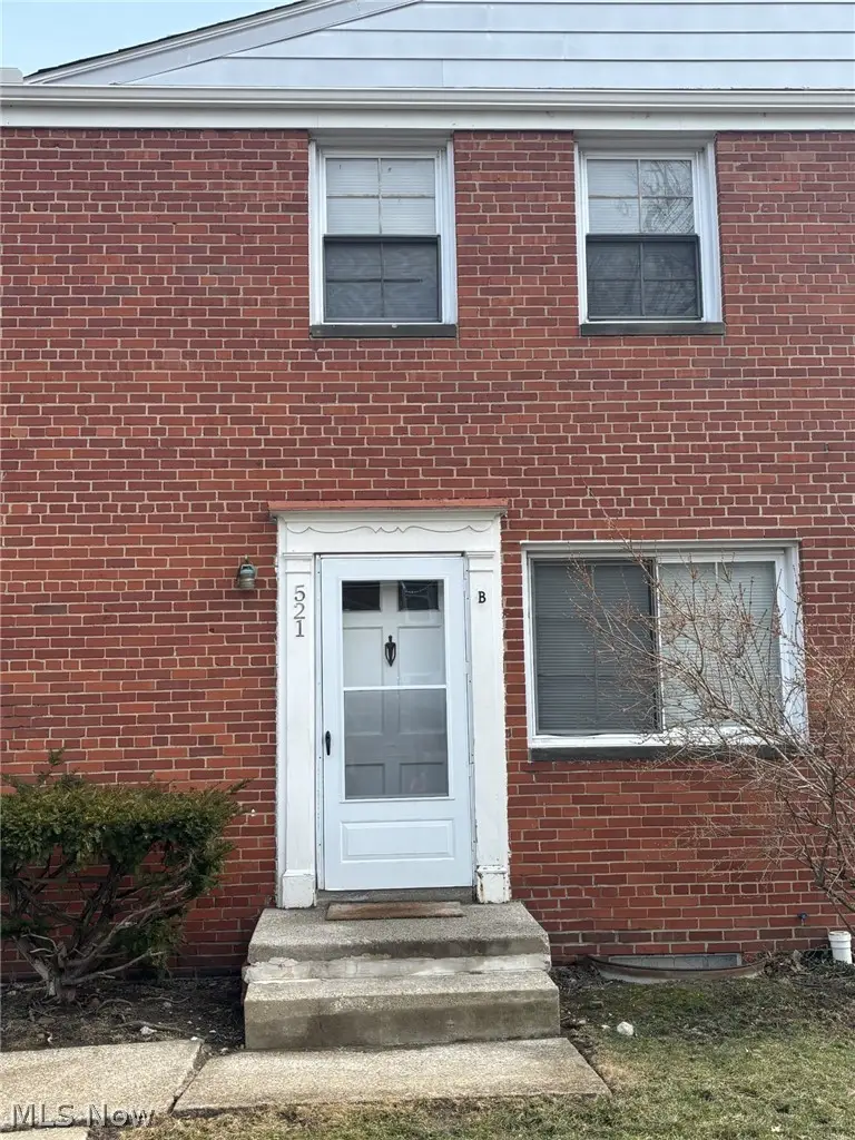 521 Kenwood Drive #B-5, Euclid, OH 44123 - #1