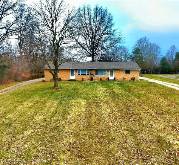 3300-3302 Highland Nw Park, North Canton, OH 44720