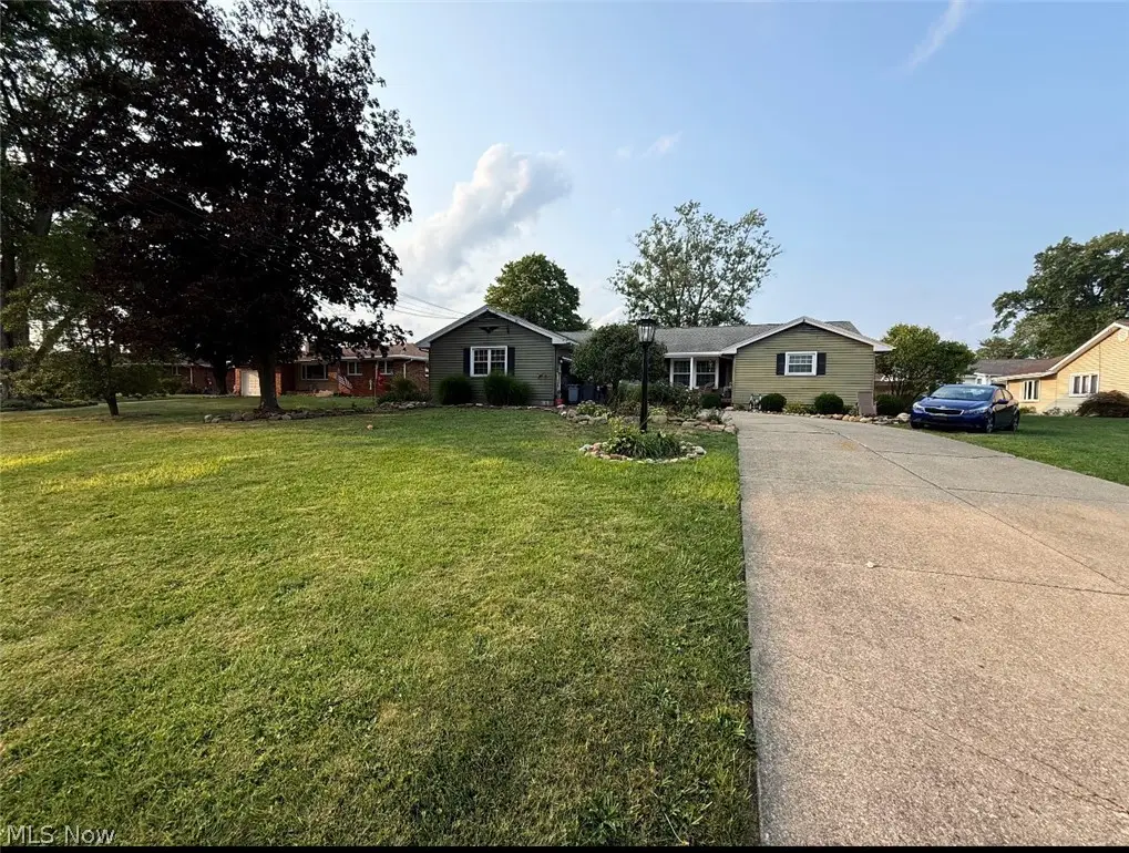 3354 Sandalwood Lane, Austintown, OH 44511 - #1