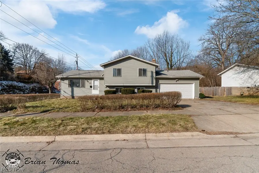 804 Carpenter Street, Akron, OH 44310 - #2