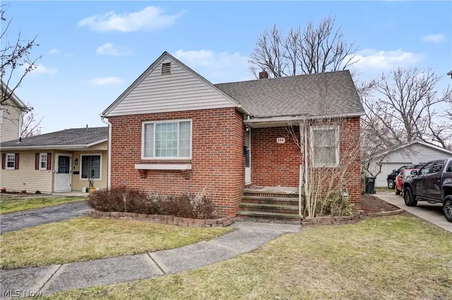 144 Roosevelt Avenue, Elyria, OH 44035 - #2