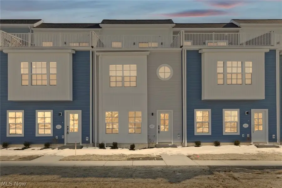 457 Harbor Lane, Lorain, OH 44052 - #2