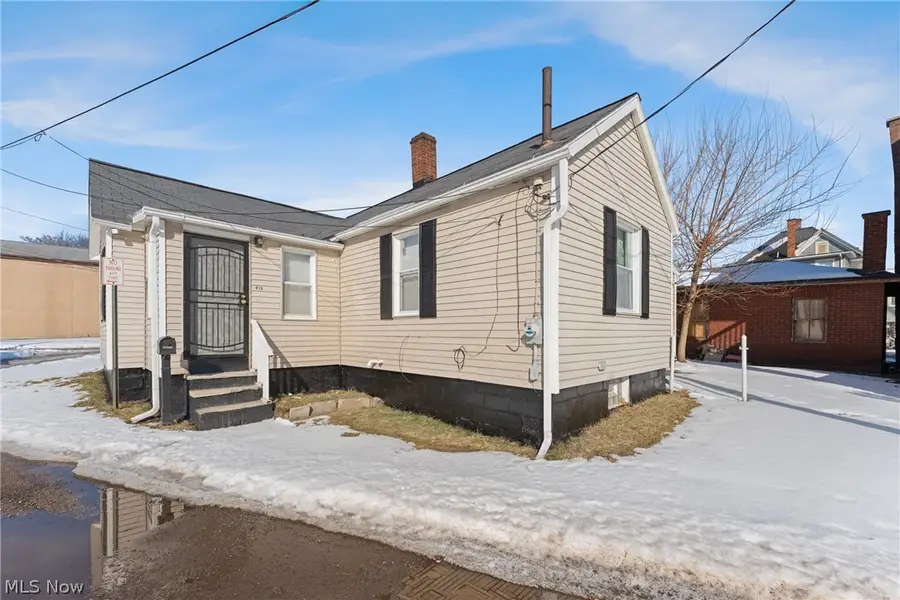 912 Essig Nw Court, Canton, OH 44703 - #2