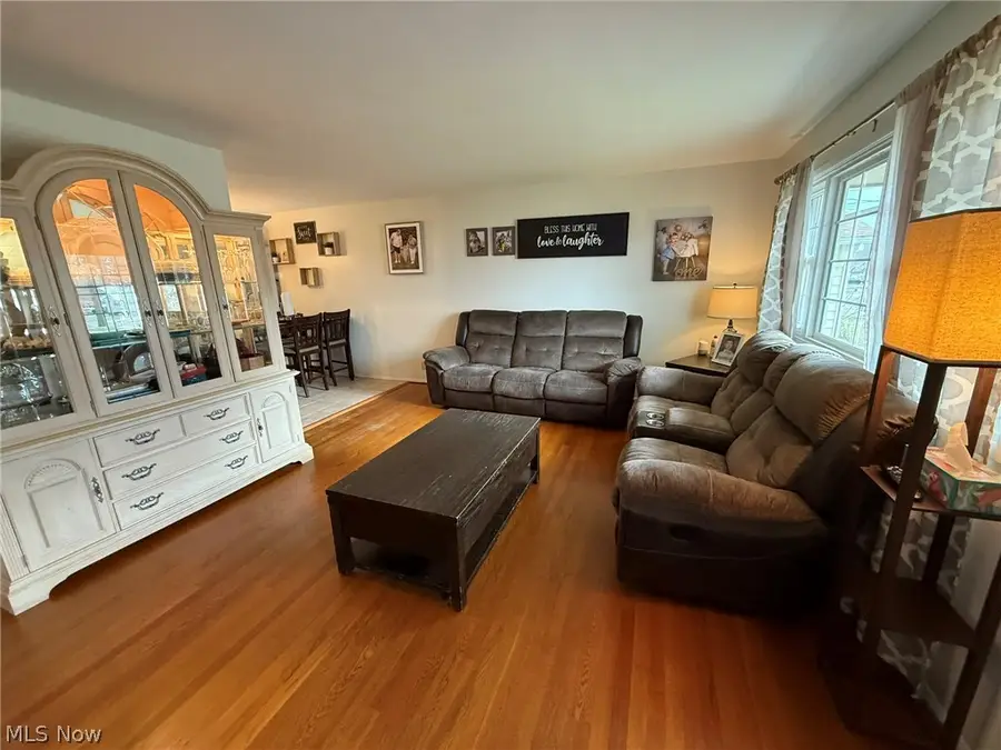 835 Chelsea Drive, Dover, OH 44622 - #2