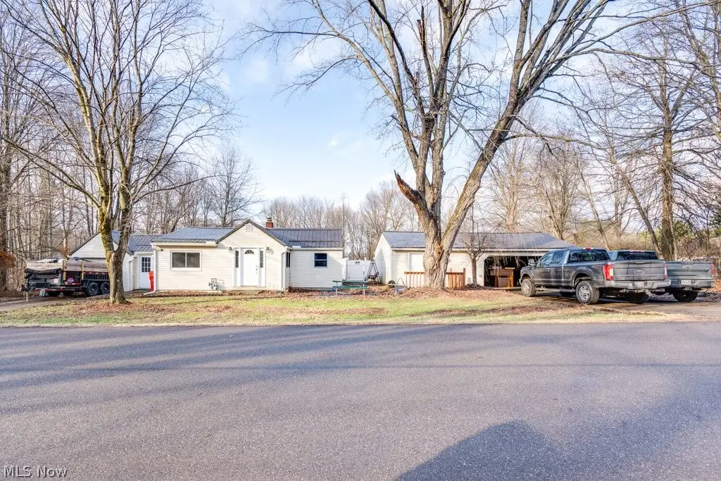 6095 Bell Avenue, Hubbard, OH 44425 - #1