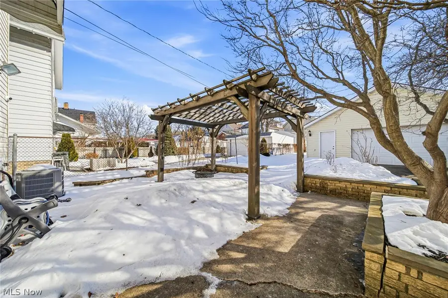 2077 Richland Avenue, Lakewood, OH 44107 - #3