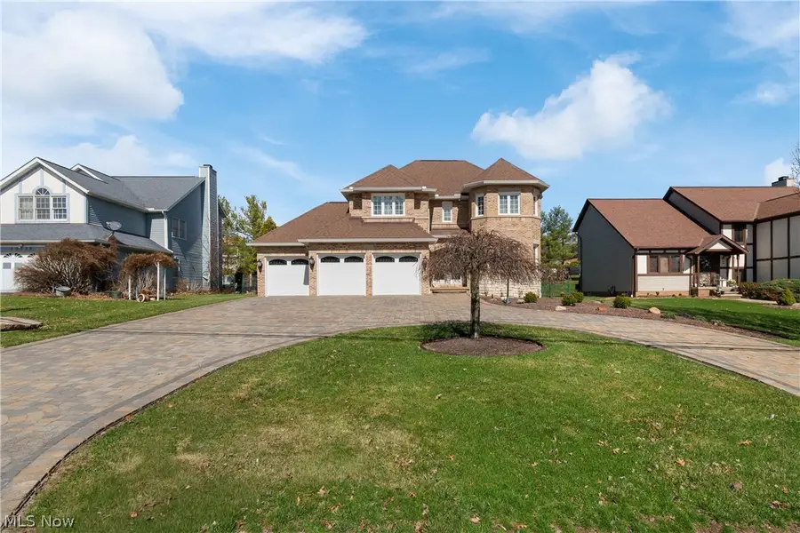 26330 Forbes Road, Oakwood, OH 44146 - #2