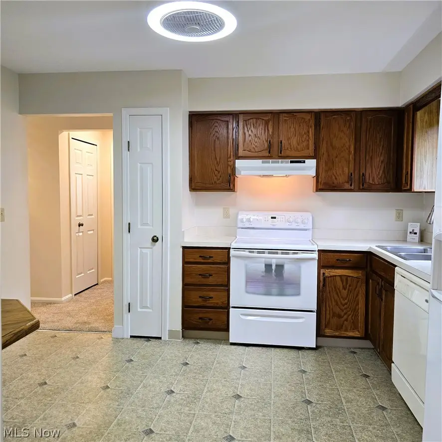 16400 Commons Oval, Strongsville, OH 44136 - #2