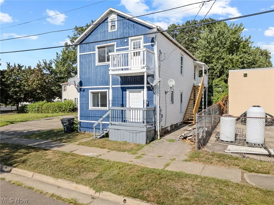 2387 29th Sw Street, Akron, OH 44314 - #3