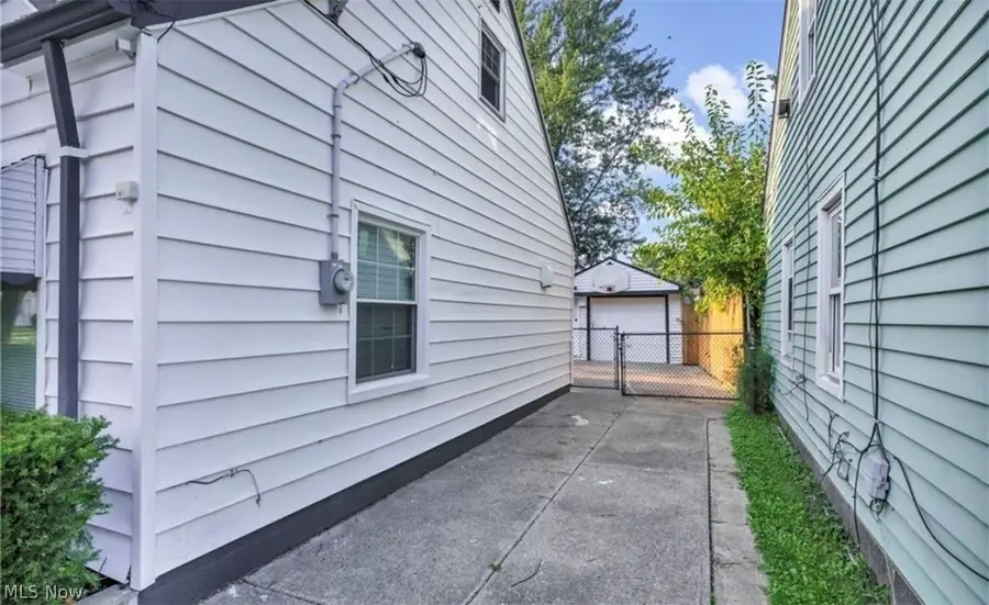 13514 Bennington Avenue, Cleveland, OH 44135 - #2