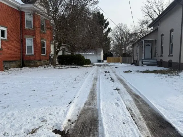 152 E Main Street, New London, OH 44851 - #3