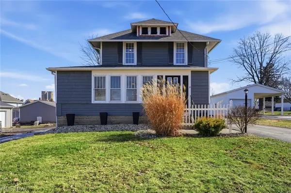 209 Pleasant Street, Bellevue, OH 44811