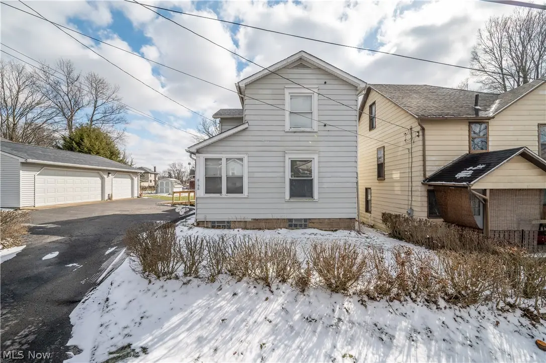 8198 Erie Street, Masury, OH 44438 - #1