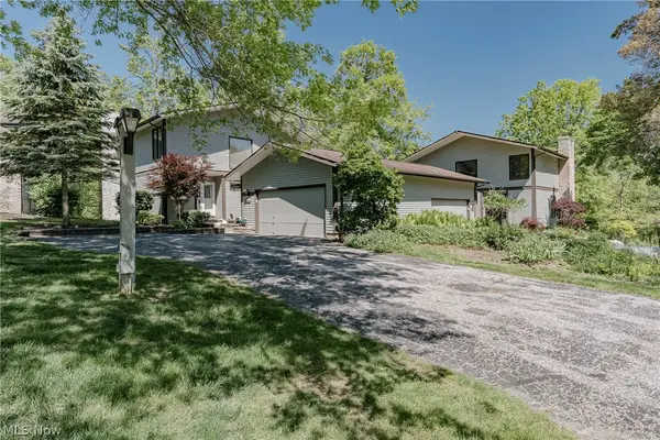 6919 Woodwalk Drive #38, Brecksville, OH 44141