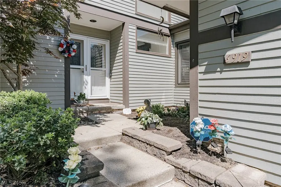 6919 Woodwalk Drive #38, Brecksville, OH 44141 - #3