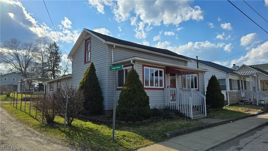 410 Mulberry Street, Elizabeth, WV 26143 - #2