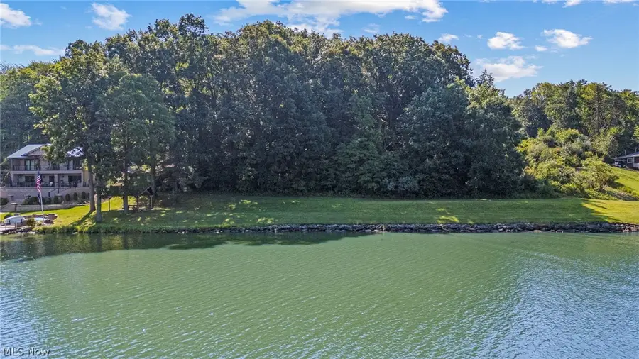 490 E Mohawk Drive, Malvern, OH 44644 - #3