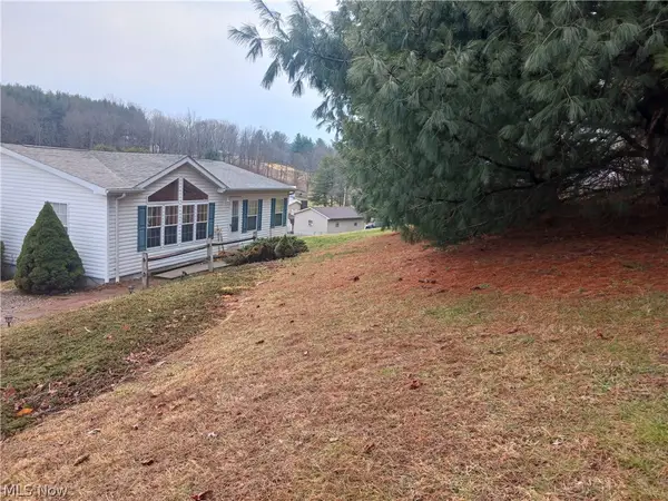 111 Everson Road, Belpre, OH 45714