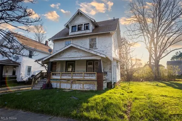 557 Wildwood Avenue, Akron, OH 44320