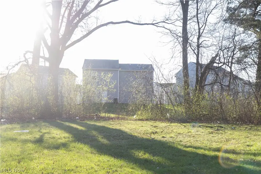 557 Wildwood Avenue, Akron, OH 44320 - #2