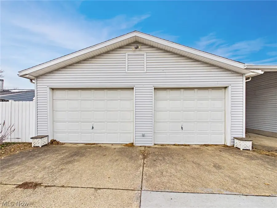 704 23rd Street, Vienna, WV 26105 - #3