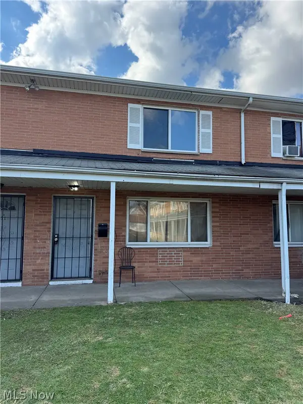 4878 Banbury Court #12, Warrensville Heights, OH 44128