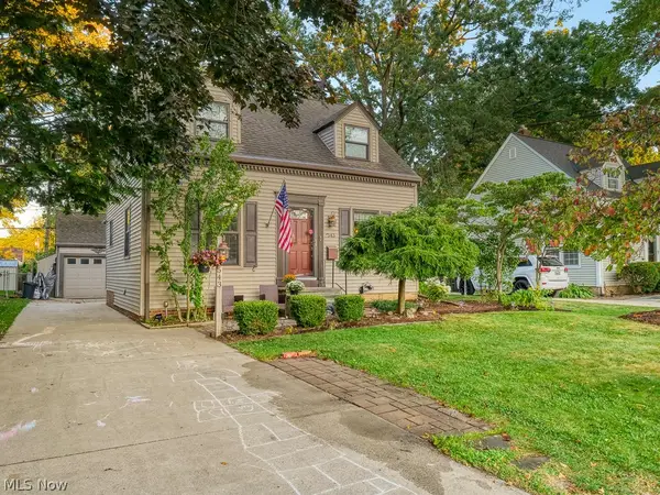 543 Kenilworth Road, Bay Village, OH 44140