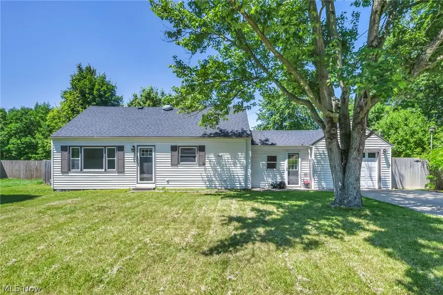 9948 Colfax Drive, Columbia Station, OH 44028 - #2