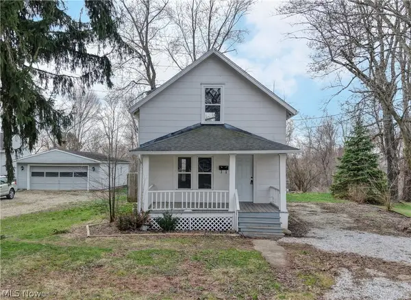 994 Perry Avenue, Barberton, OH 44203