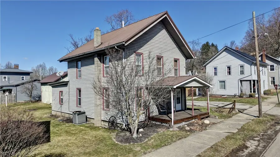 142 E Clay Street, Fredericksburg, OH 44627 - #2