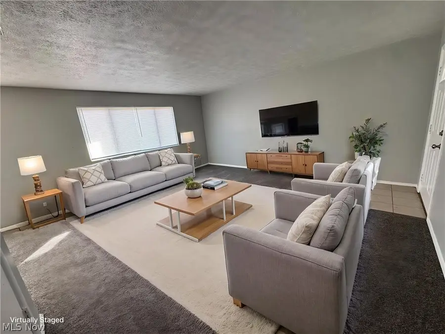 4871 Banbury Court #10, Warrensville Heights, OH 44128 - #2