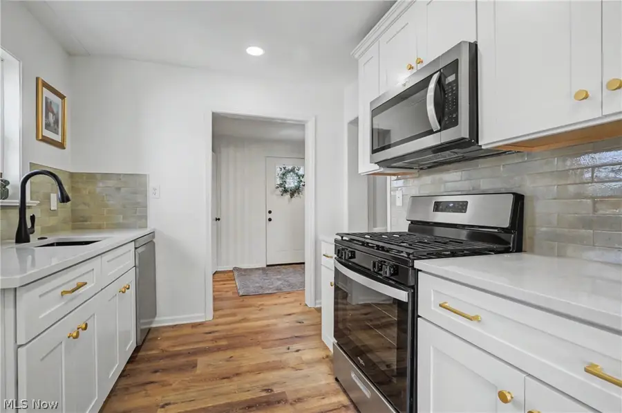 229 Hayes Avenue, Cuyahoga Falls, OH 44221 - #3